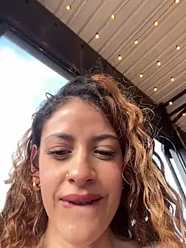 alana15 online show from November 11, 2025, 9:26 pm