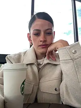 alana15 online show from December 5, 2025, 8:16 pm