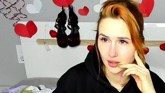 Snapshot of Red_Fairy_ chatting on February 9, 2025, 3:56 pm Red Fairy online show from February 9, 2025, 3:56 pm