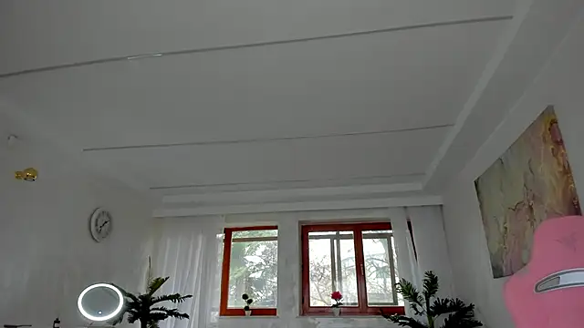 TiffanyHouston  online show from December 4, 2024, 6:55 am