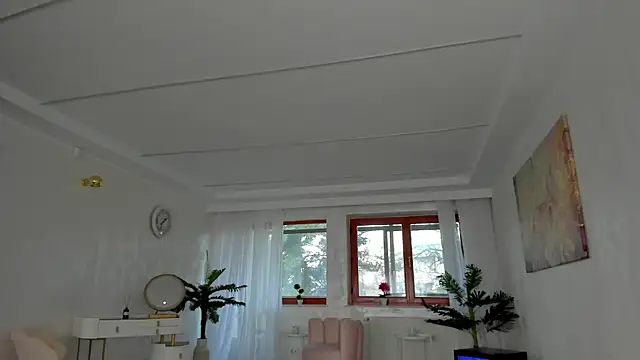 TiffanyHouston  online show from December 12, 2024, 6:36 am