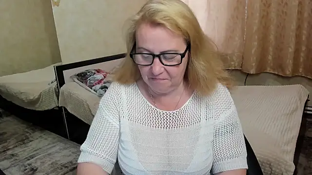 Frau Marta online show from May 28, 2026, 12:02 pm