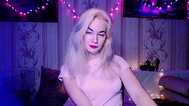 xxxcharismaaa online show from February 1, 2026, 8:46 am