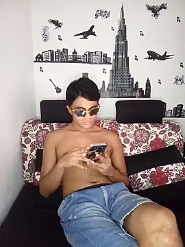 Snapshot of pinedasex777 chatting on February 17, 2025, 8:36 pm pinedasex777 online show from February 17, 2025, 8:36 pm