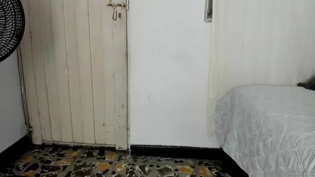 BlowMommy  online show from March 4, 2025, 12:55 pm