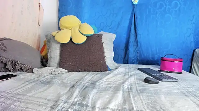 BlowMommy  online show from March 28, 2026, 1:11 pm