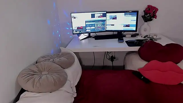 aryahunt1 online show from October 5, 2025, 8:18 pm