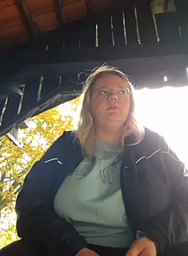 Fiona0705 online show from September 27, 2025, 9:14 am