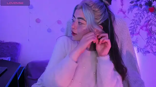 Sammysammy  online show from March 8, 2025, 5:59 am