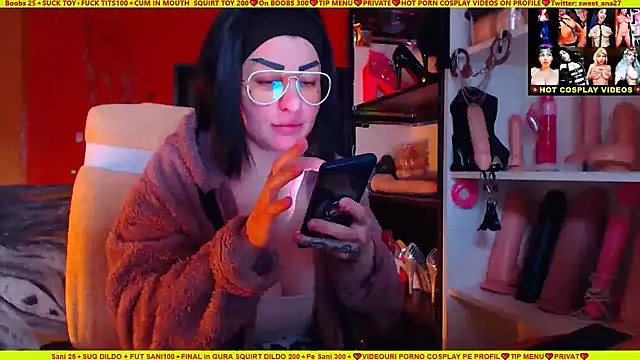 cuminmenowbbyx online show from February 13, 2025, 2:52 pm