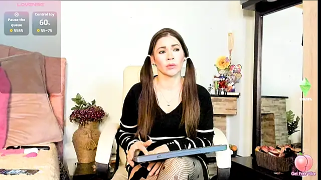 Carla expit online show from October 17, 2025, 12:25 am