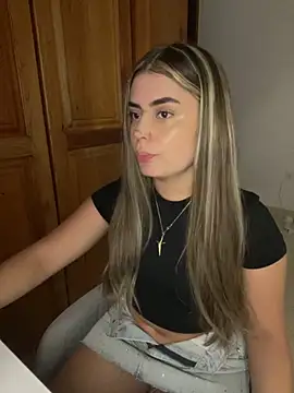 Miss valeriaa online show from November 26, 2025, 10:44 pm