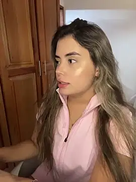 Miss valeriaa online show from April 18, 2026, 7:18 pm