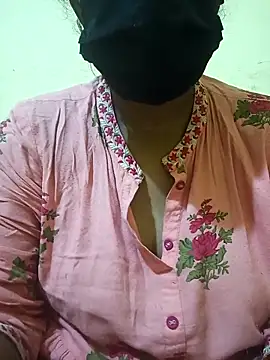 teddy-143 online show from November 15, 2025, 7:10 pm