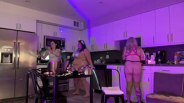 BlaizeyBBy online show from January 17, 2025, 7:51 am