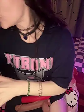 BlaizeyBBy online show from March 23, 2025, 5:32 am