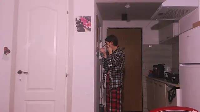 simyhvn online show from December 16, 2025, 6:07 am