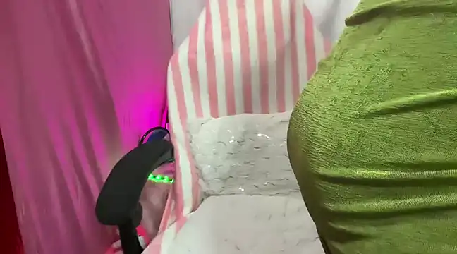 Queen Angelena online show from February 22, 2025, 8:31 pm