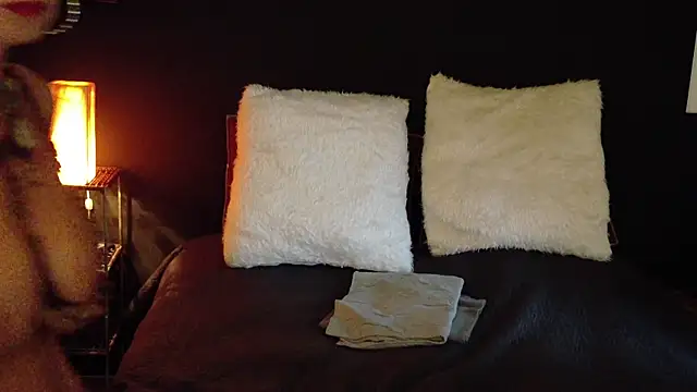 milfettefab online show from November 16, 2025, 5:18 pm