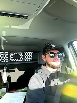 Ozzy420  online show from December 2, 2025, 4:24 pm