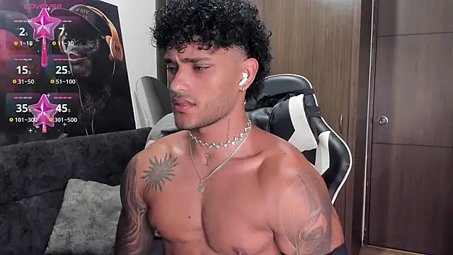 Alessandro Vanni online show from November 12, 2025, 2:23 am