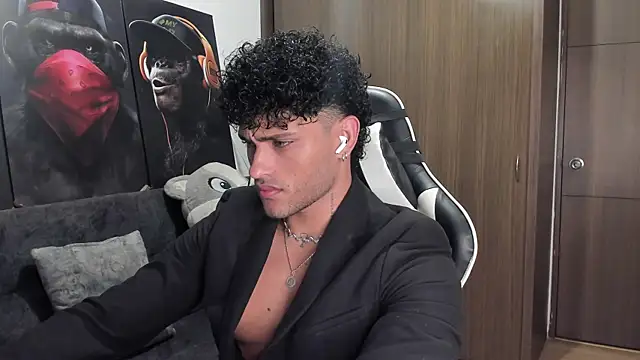 Alessandro Vanni online show from November 18, 2025, 1:11 am