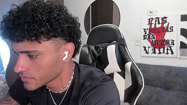 Alessandro Vanni online show from December 18, 2025, 2:34 pm