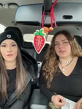 joanaelaa online show from February 4, 2025, 12:00 pm