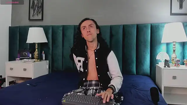 Karol fenixx online show from January 9, 2025, 8:24 am