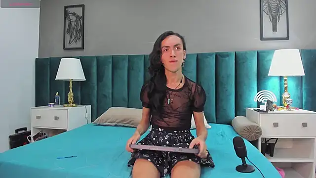 Karol fenixx online show from February 4, 2025, 9:38 am