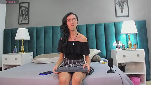 Karol fenixx online show from February 6, 2025, 4:21 am