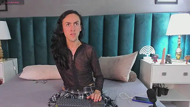 Karol fenixx online show from March 7, 2025, 8:02 am