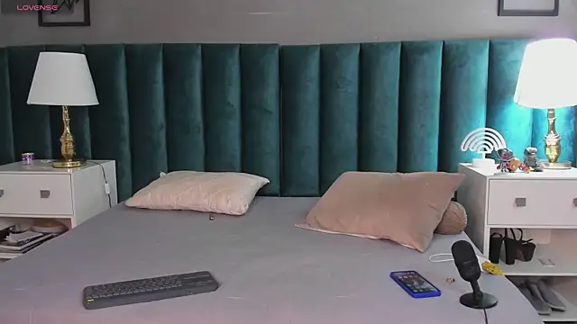 Karol fenixx online show from March 12, 2025, 4:02 pm