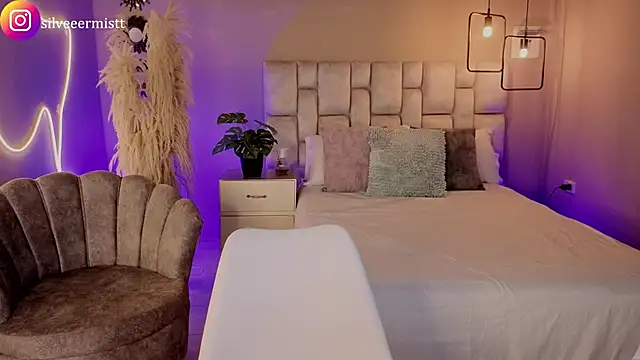 pamela reyes  online show from April 28, 2026, 3:06 pm