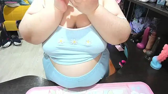 Softie Sofy online show from April 1, 2026, 2:12 am