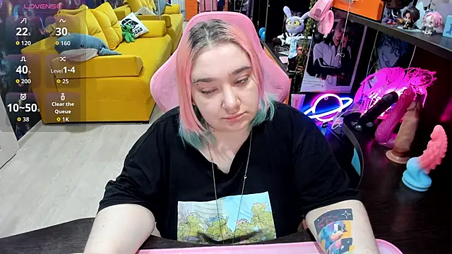 Softie Sofy online show from May 29, 2026, 3:37 am