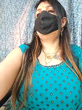 cute-tanvi online show from February 25, 2025, 1:41 am