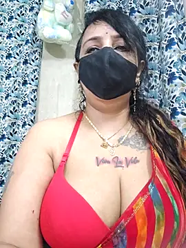 cute-tanvi online show from October 7, 2025, 1:14 am