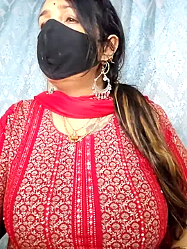 cute-tanvi online show from February 23, 2026, 12:24 pm