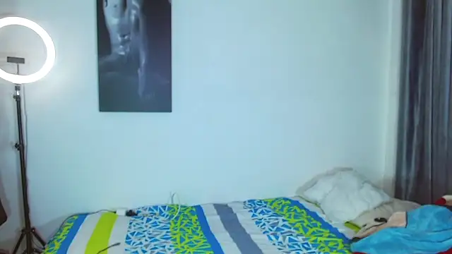 Kenisha Sweet online show from December 23, 2025, 12:30 am