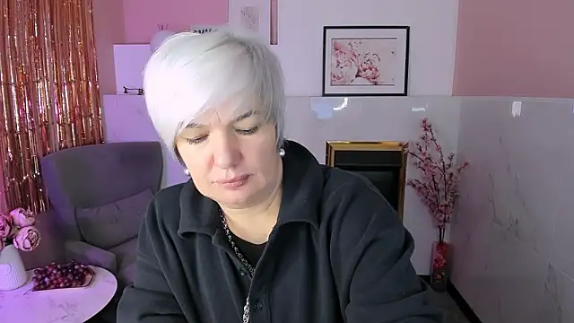 CarmenSoft online show from January 13, 2026, 8:47 pm