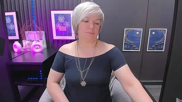 CarmenSoft online show from May 12, 2026, 8:55 am