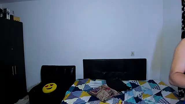 ares sexxx online show from February 4, 2026, 12:11 pm