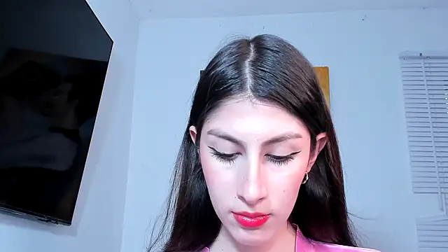 valeria gonzales  online show from December 5, 2024, 10:01 pm