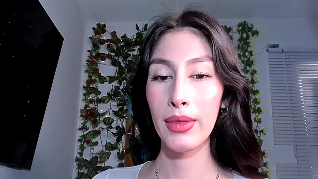 valeria gonzales  online show from February 3, 2025, 9:07 pm