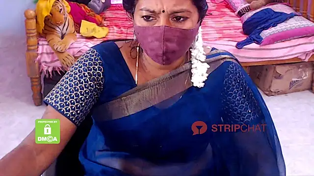 Snapshot of Novapol chatting on February 2, 2025, 5:37 pm Novapol online show from February 2, 2025, 5:37 pm