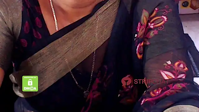 Snapshot of Novapol chatting on February 5, 2025, 5:20 pm Novapol online show from February 5, 2025, 5:20 pm