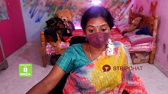 Snapshot of Novapol chatting on February 6, 2025, 5:40 pm Novapol online show from February 6, 2025, 5:40 pm