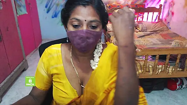 Snapshot of Novapol chatting on November 13, 2025, 6:07 pm Novapol online show from November 13, 2025, 6:07 pm