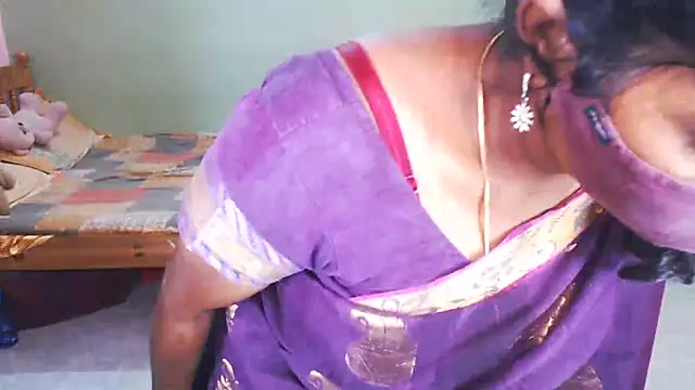 Snapshot of Novapol chatting on February 22, 2026, 11:42 am Novapol online show from February 22, 2026, 11:42 am